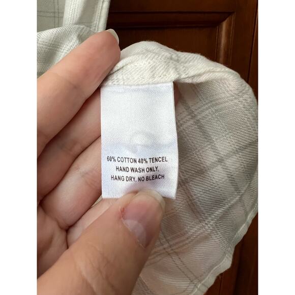 NWOT UNTUCKit Women's Villefranche Plaid Button Up Shirt Cap Sleeve Gray Size 4 - Picture 5 of 10